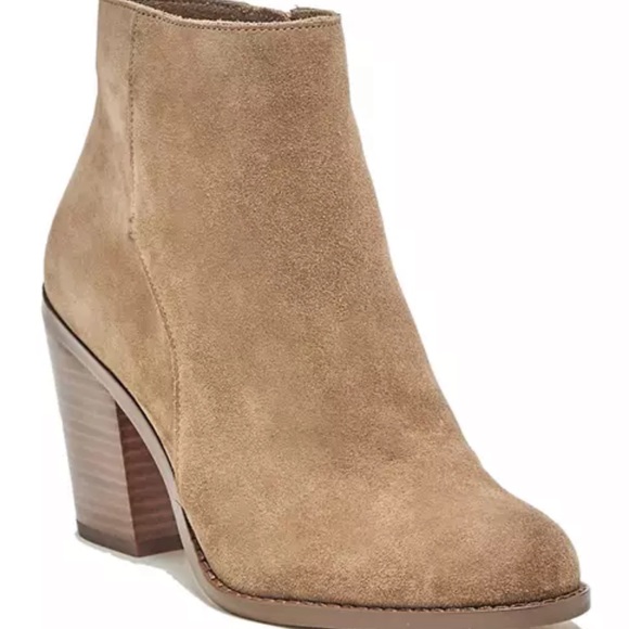 Sole Society Shoes - SOLE SOCIETY Women’s suede beige booties. Size 7.